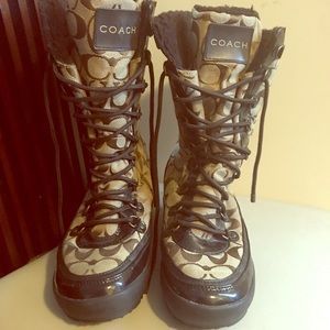 ***SOLD @Letgo*** Authentic Coach boots
